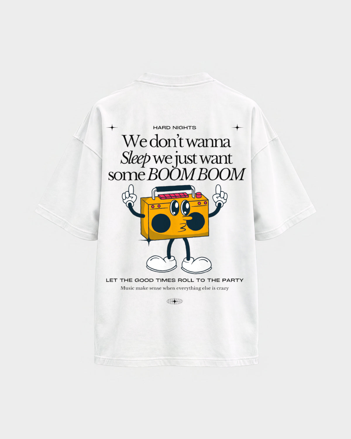 Boom Boom – Oversized Shirt in Weiß, Rückenprint – Hard Nights