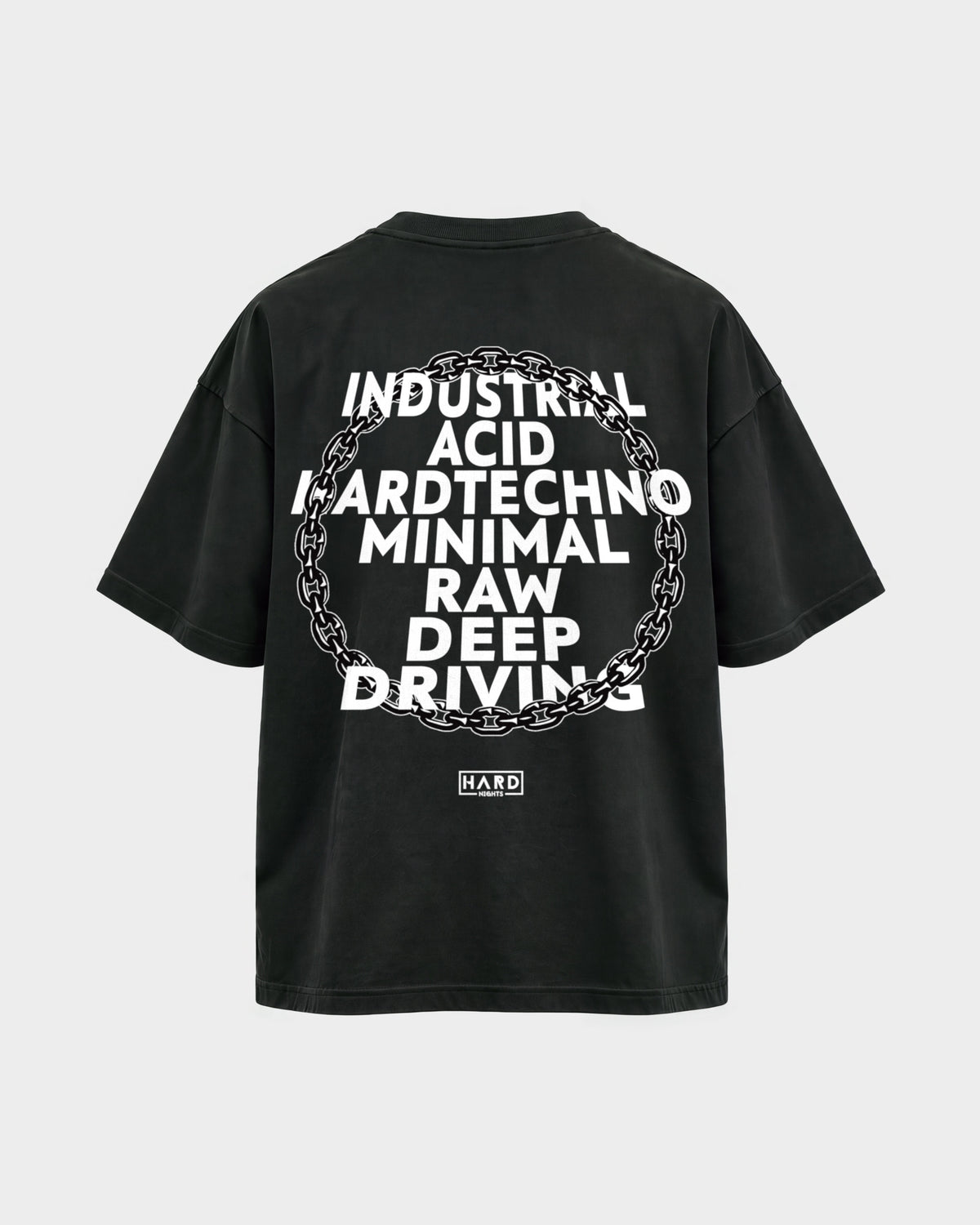 Genre – Oversized Shirt in Schwarz, Rückenprint – Hard Nights