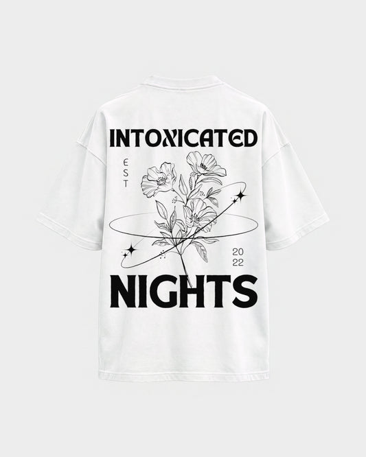 Intoxicated Nights – Oversized Shirt in Weiß, Rückenprint – Hard Nights