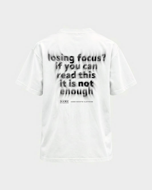 Losing focus? – Basic Shirt in Weiß, Rückenprint – Hard Nights