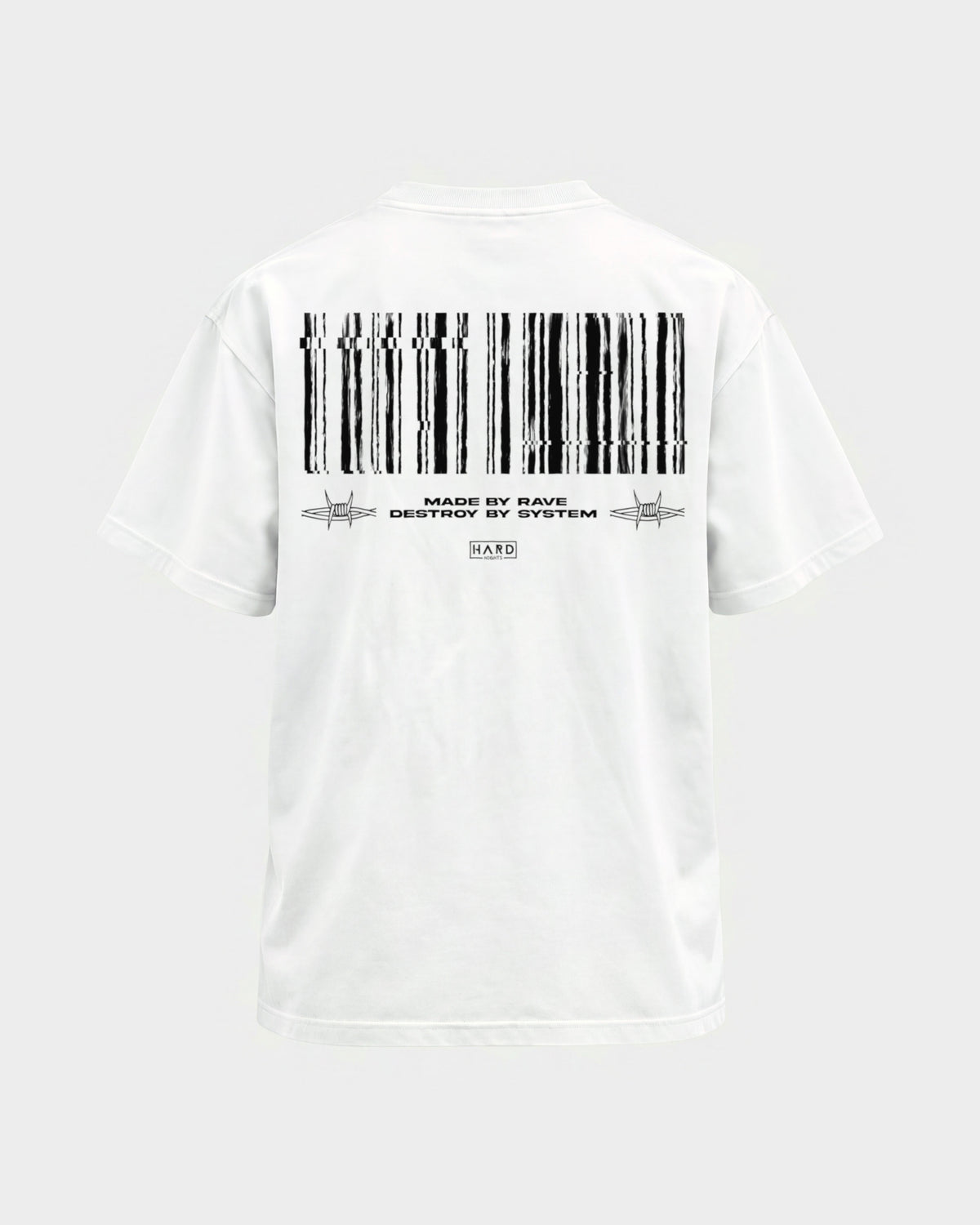 Made by rave – Basic Shirt in Weiß, Rückenprint – Hard Nights