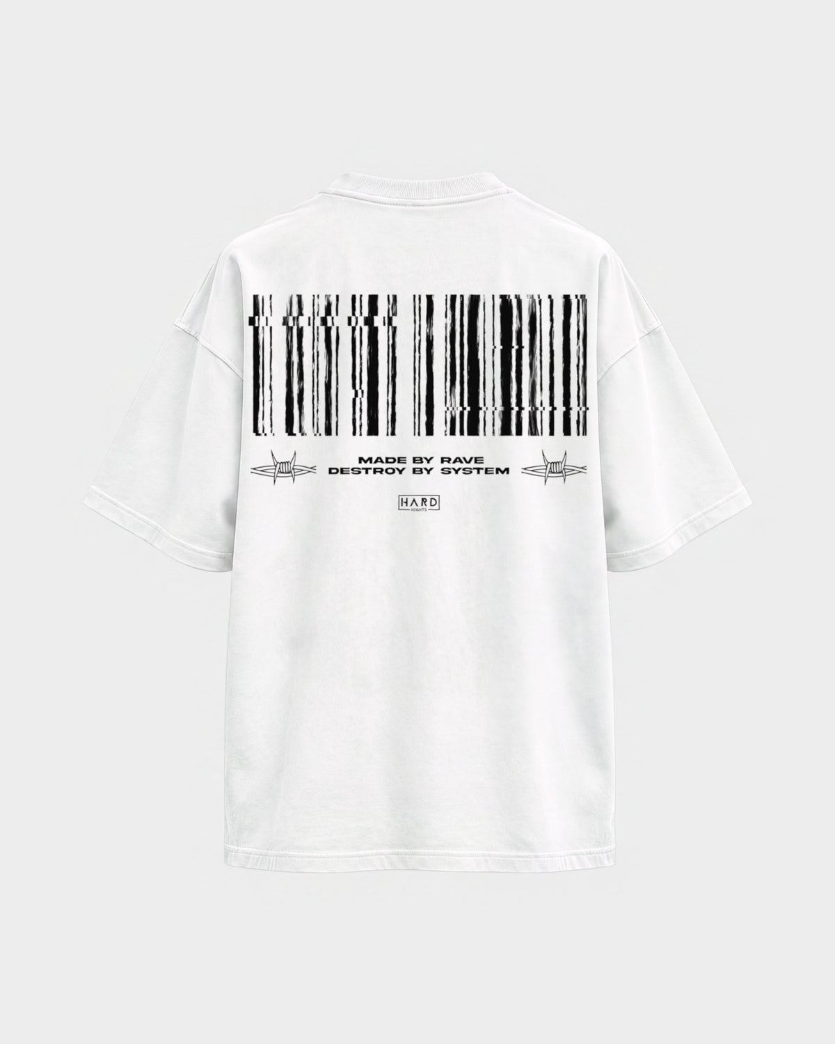 Made by rave – Oversized Shirt in Weiß, Rückenprint – Hard Nights
