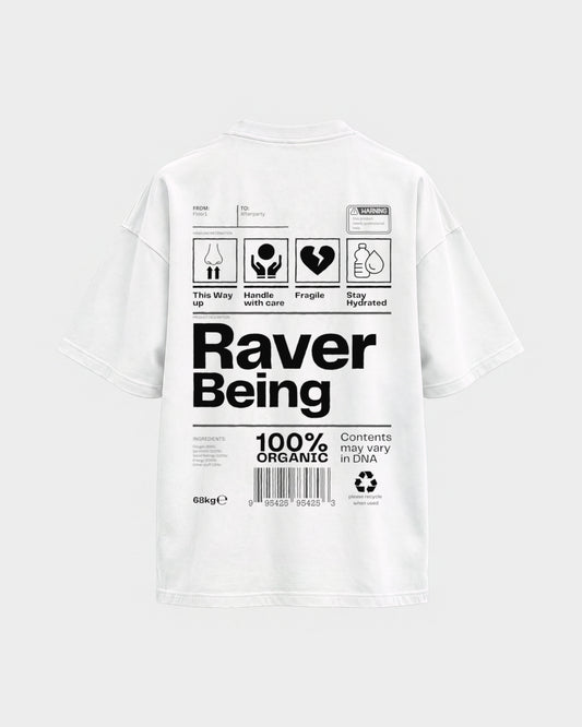 Raver Being – Oversized Shirt in Weiß, Rückenprint – Hard Nights