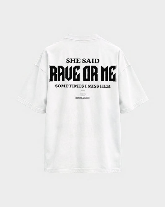 She said – Oversized Shirt in Weiß, Rückenprint – Hard Nights