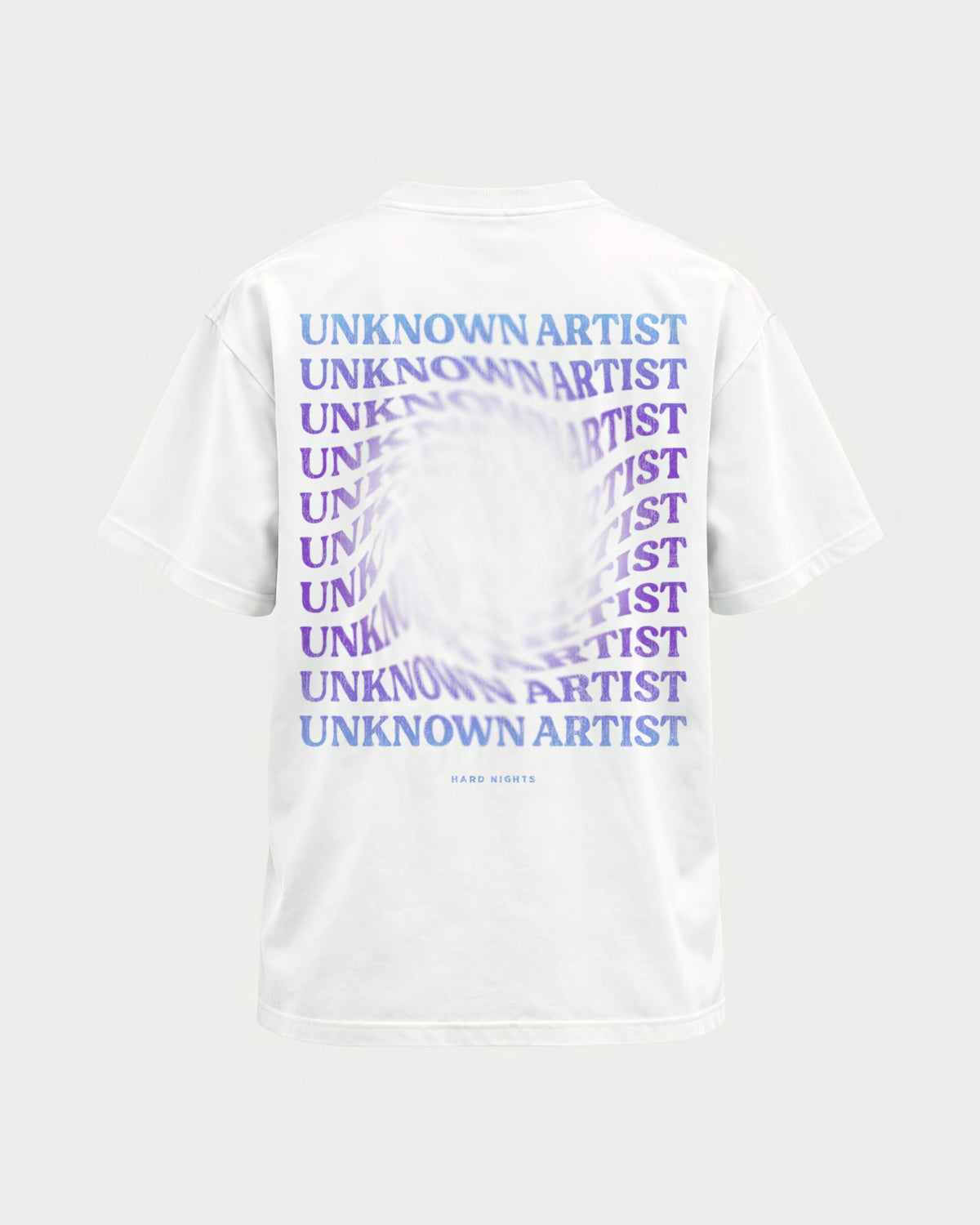 Unknown Artist Hole – Basic Shirt in Weiß, Rückenprint – Hard Nights