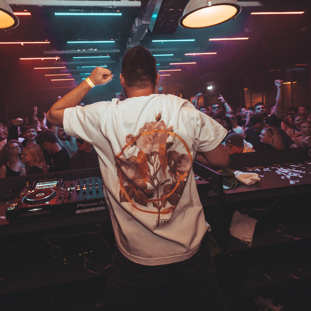 Smiley Oversized Shirt aus Bio-Baumwolle für Techno und Rave | White