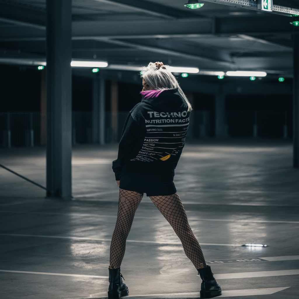 Techno Nutrition Facts Oversized Hoodie aus 100% Baumwolle | Deep Black
