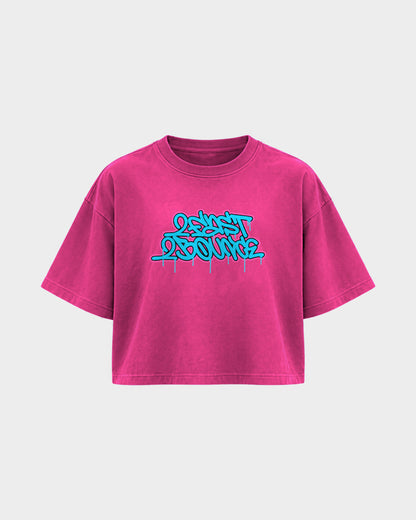 2Fast2Bounce – Oversized Crop Top in Hibiskus-Pink, Frontprint – Hard Nights