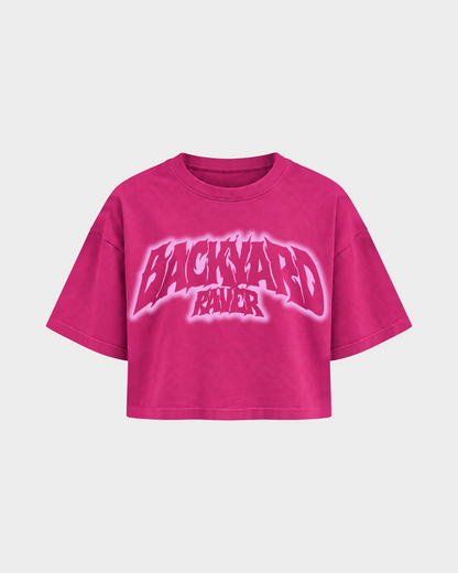 Backyard raver – Crop Top in Hibiskus Pink – Vorderansicht