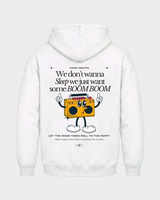 Boom Boom – Basic Hoodie in Weiß, Rückenprint – Hard Nights