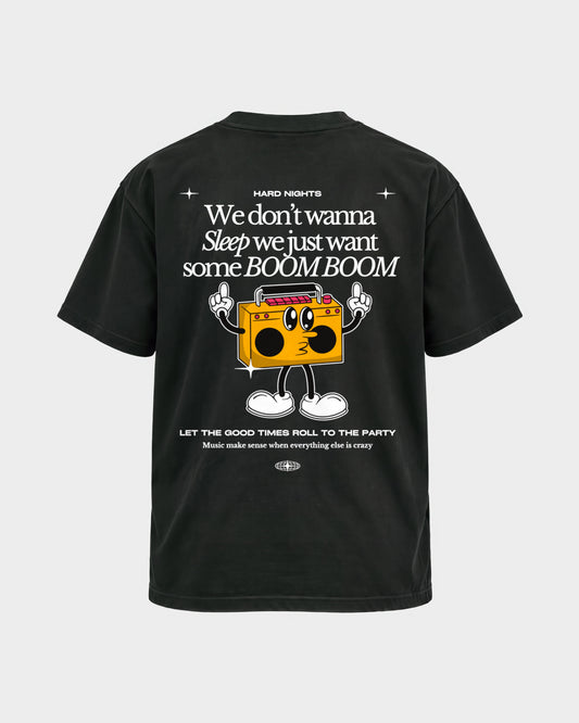 Boom Boom – Basic Shirt in Schwarz, Rückenprint – Hard Nights