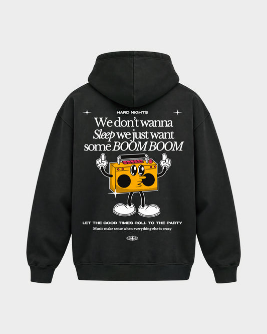 BOOM BOOM – Oversized Hoodie in Schwarz, Rückenprint – Hard Nights