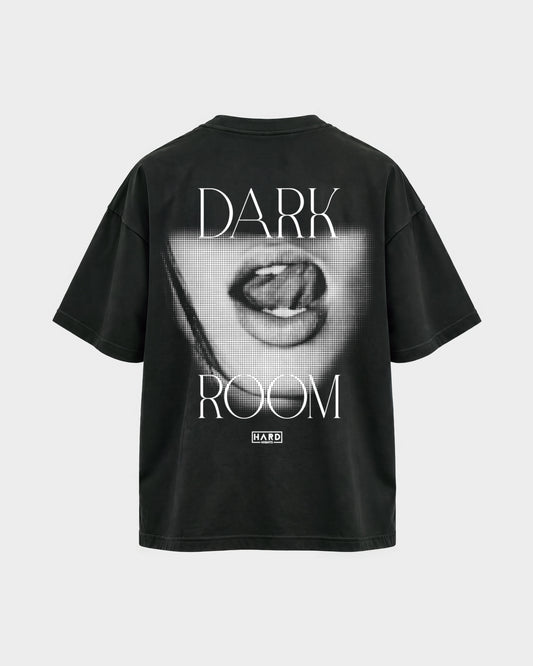 Darkroom – Oversized Shirt in Schwarz, Rückenprint – Hard Nights