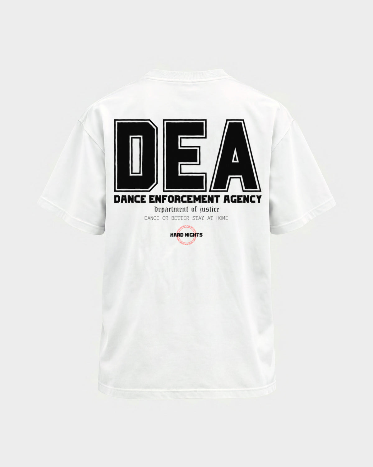 DEA – Basic Shirt in Weiß, Rückenprint – Hard Nights