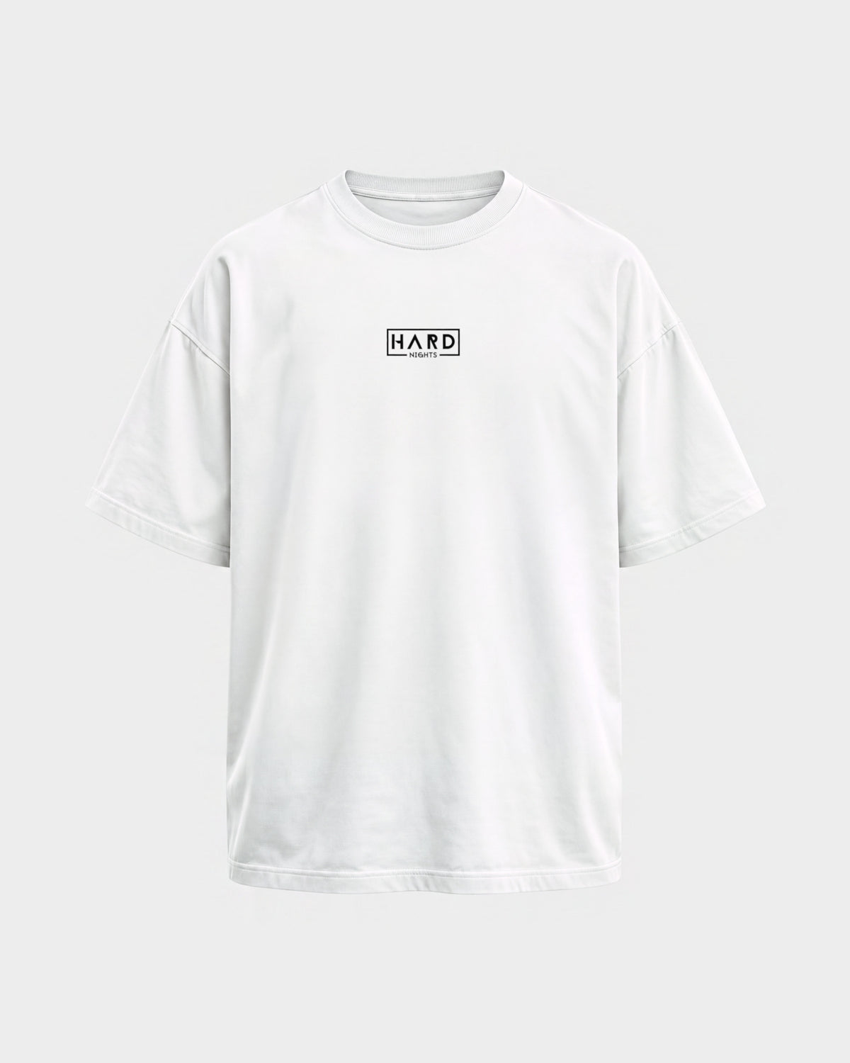 Hard Nights Logo – Oversized Shirt in Weiß, Frontprint – Hard Nights