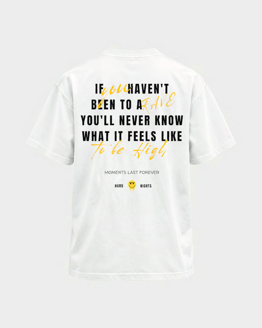 Moments last forever – Basic Shirt in Weiß, Rückenprint – Hard Nights