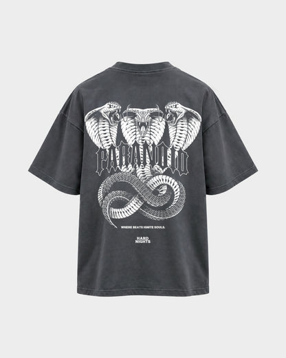 Paranoid Snake – Oversized Shirt in Anthrazit, Rückenprint – Hard Nights