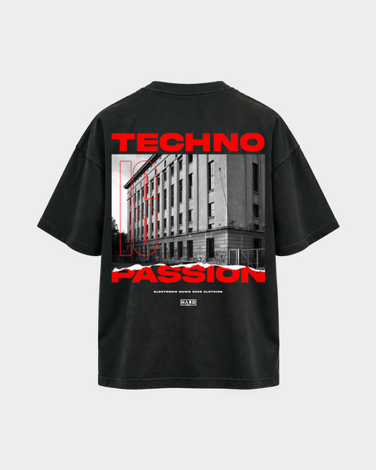 Techno is passion – Oversized Shirt in Schwarz, Rückenprint – Hard Nights